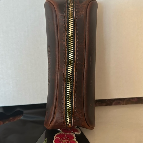 Portland leather BALLPARK POUCH - Picture 2 of 6